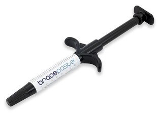 BRACEPASTE MEDIUM VISCOSITY LC 1 strzykawka Klej do zamków metalowych i ceramicznych Bracepaste 4g PRZEZROCZYSTY