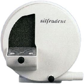 Bruska na sádru s karborundovým diskem