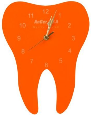 Tooth Shaped Clock hodiny oranžové