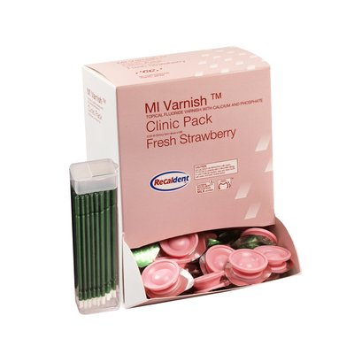 GC MI Varnish Clinic Pack Strawberry fluoridační lak 100×0,4 ml