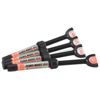 CLEARFIL MAJESTY ES-2 Universal U stříkačka 3,6 g