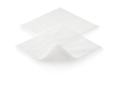 Medicomp nesterilní kompres 10 × 20 cm - 100 ks