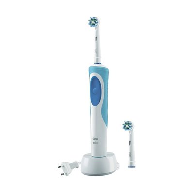 Braun Oral-B Vitality Plus CrossAction D12 zubní kartáček