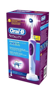 Braun Oral-B Vitality Precision Clean D12 FIALOVÝ zubní kartáček