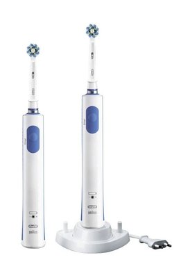 Braun Oral-B PRO 650 CrossAction zubní kartáček 1+1 tělo