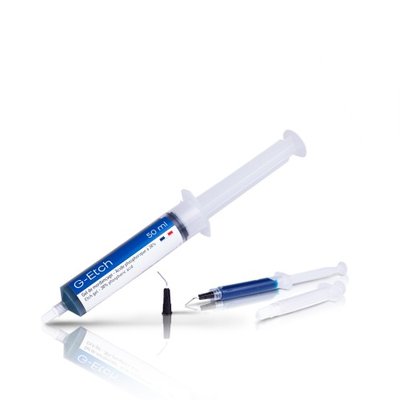 G-ETCH, JUMBO KIT. 38% kyselina fosforečná leptací gel. Sada obsahuje: 1 x 50 ml stříkačku + 5 x 5 ml prázdných stříkaček + 40 koncovek, modrá
