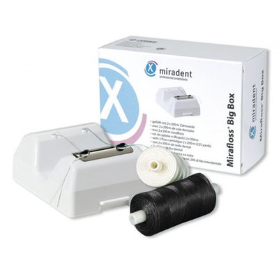 Mirafloss Big - 200 m nit voskovaná černá. příchuť máta