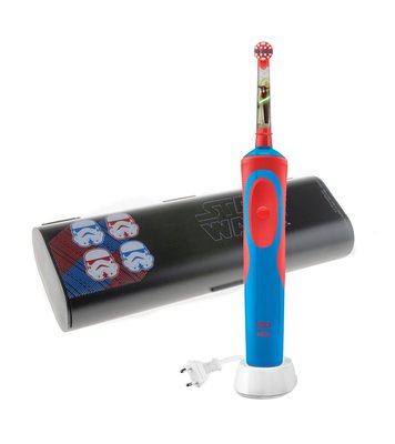 Braun Oral-B Stages Power Kids Star Wars + cestovní pouzdro