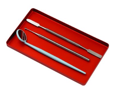 Odkládací tácek, typ B, červený