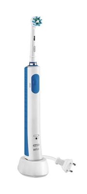 Oral-B PRO 600 CrossAction zubní kartáček