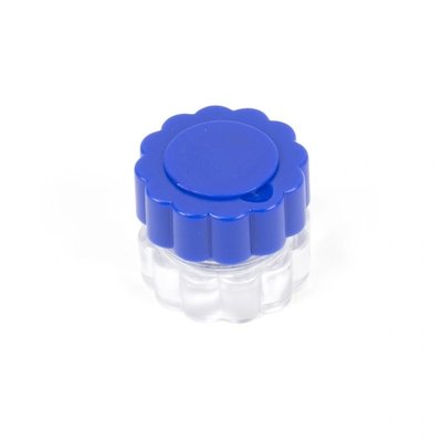 Drtič tablet se schránkou na léky