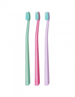 SWISSDENT COLOURS zubní kartáčky Soft-Medium (2+1 zdarma), ART BASEL