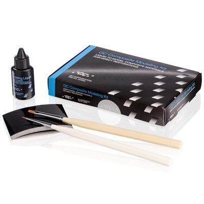 GC Composite Modeling Kit - KIT 6 ml Modeling Liquid. 5x ploché štětce. 5x kulaté štětce. 2x držáky štětců. aplikační podložky