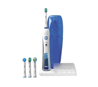 Oral-B Triumph Professional Care 4000 IQ zubní kartáček