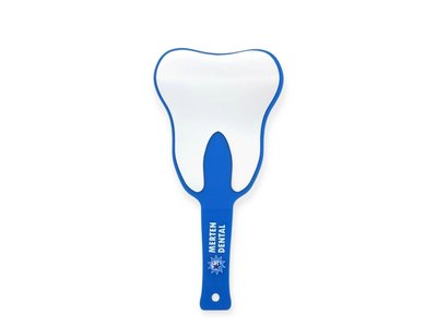 Zrcátko do ruky ve tvaru zubu světle modré
