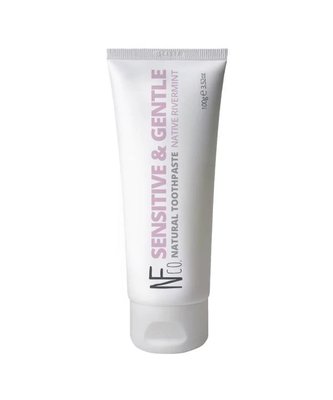 The Natural Family Co. Sensitive & Gentle zubní pasta 100 g