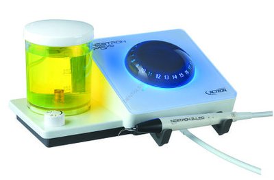 Skaler ultradźwiękowy NEWTRON P5 XS B.LED Acteon z pojemnikiem